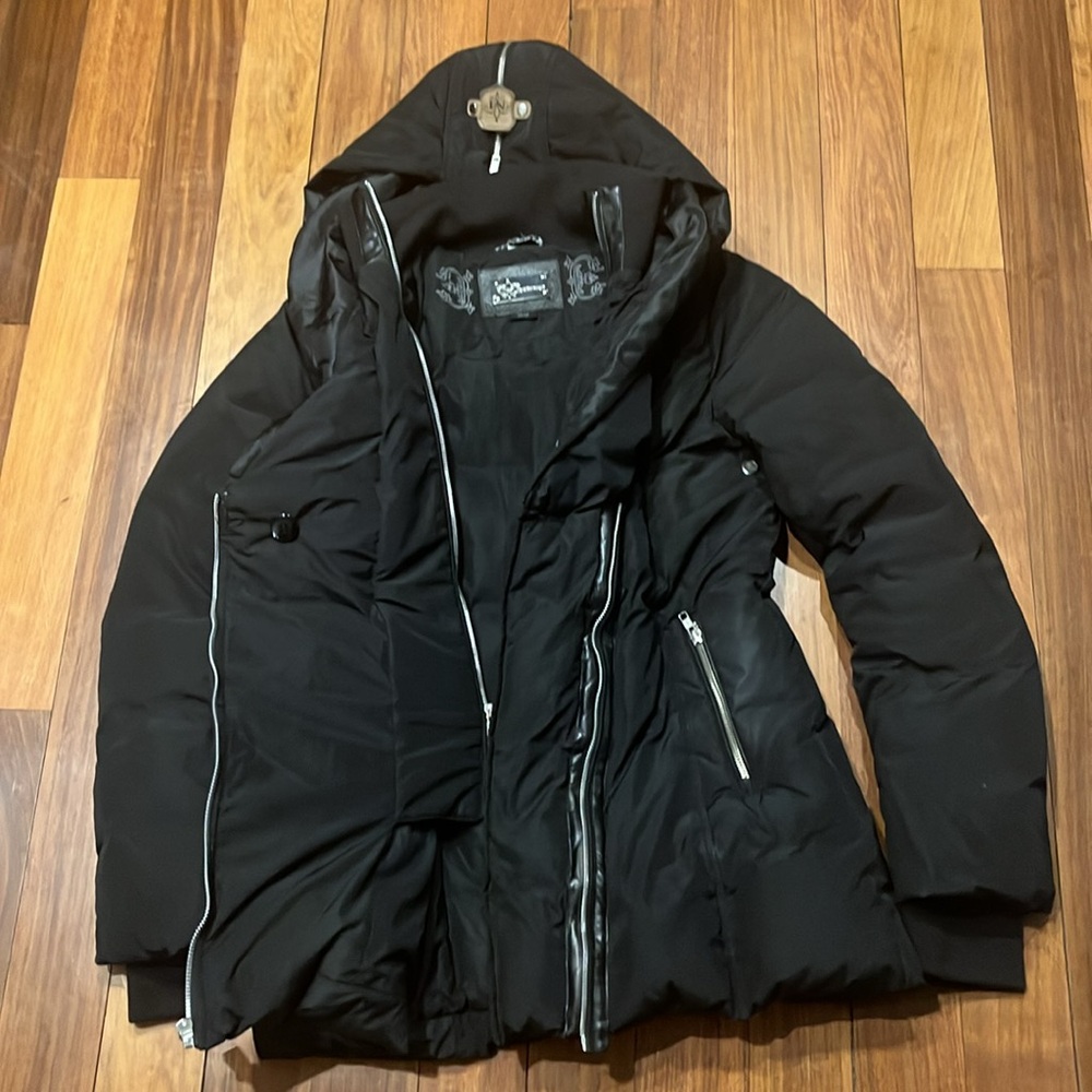 Mackage Black Down Coat Authentic and in excellent condition sz M - Picture 8 of 11